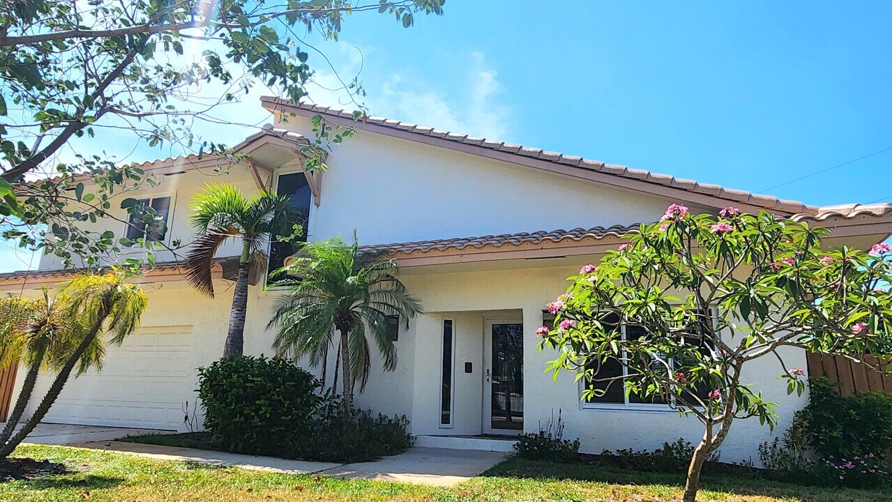 4517 NW 5th Ave in Boca Raton, FL - Building Photo