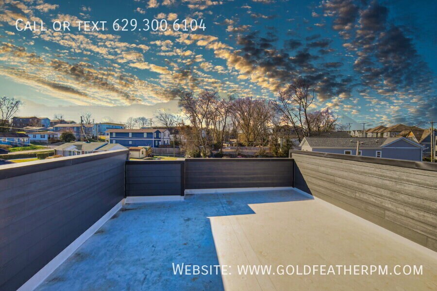 2144 18th Avenue N in Nashville, TN - Building Photo