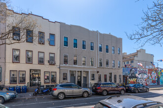 Harman Bldg in Brooklyn, NY - Foto de edificio - Building Photo