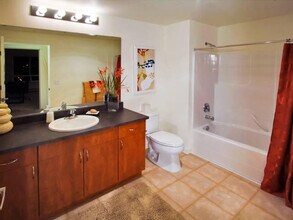 10410 NE 2nd St, Unit SI ID1506181P in Bellevue, WA - Building Photo - Building Photo