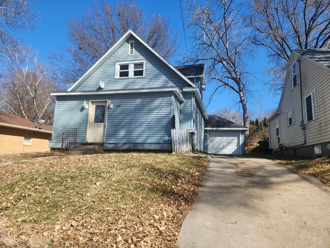 409 S Gates St in Oakland, IA - Building Photo - Building Photo