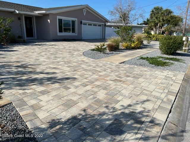 1665 S Shelter Trail in Merritt Island, FL - Building Photo