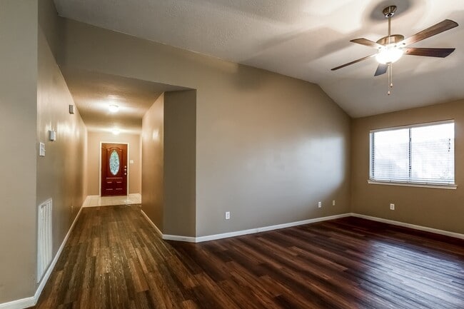 21492 Palace Pines Dr in Kingwood, TX - Building Photo - Building Photo