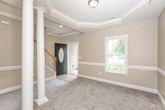 4504 Stephen Oaks Way in Greensboro, NC - Foto de edificio - Building Photo