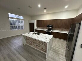 2408 Deer Creek Rd in Weston, FL - Building Photo