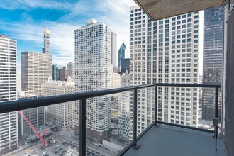 515 N State St, Unit 2707 in Chicago, IL - Foto de edificio - Building Photo