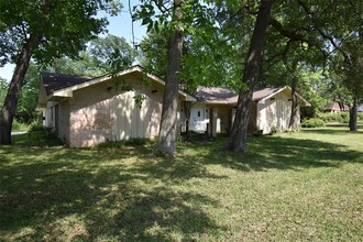 126 Rollingwood St in Baytown, TX - Building Photo - Building Photo
