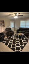 210 Oak Ct in Florence, AL - Building Photo