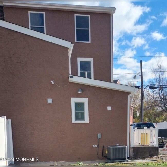 410 Ferry St in Trenton, NJ - Building Photo - Building Photo