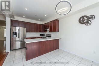 180 Pelee Ave in Vaughan, ON - Building Photo - Building Photo