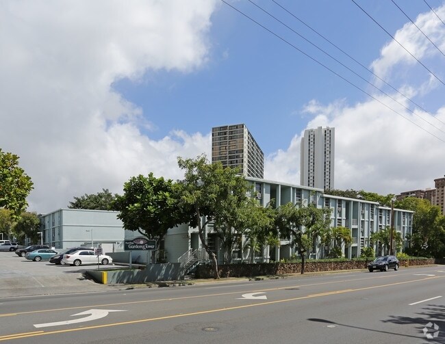 98-1040-1040 Moanalua Rd in Aiea, HI - Building Photo