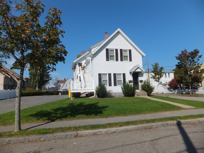 28 River St in Quincy, MA - Building Photo - Building Photo