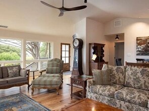 307 Bishop Ave in Pacific Grove, CA - Building Photo - Building Photo