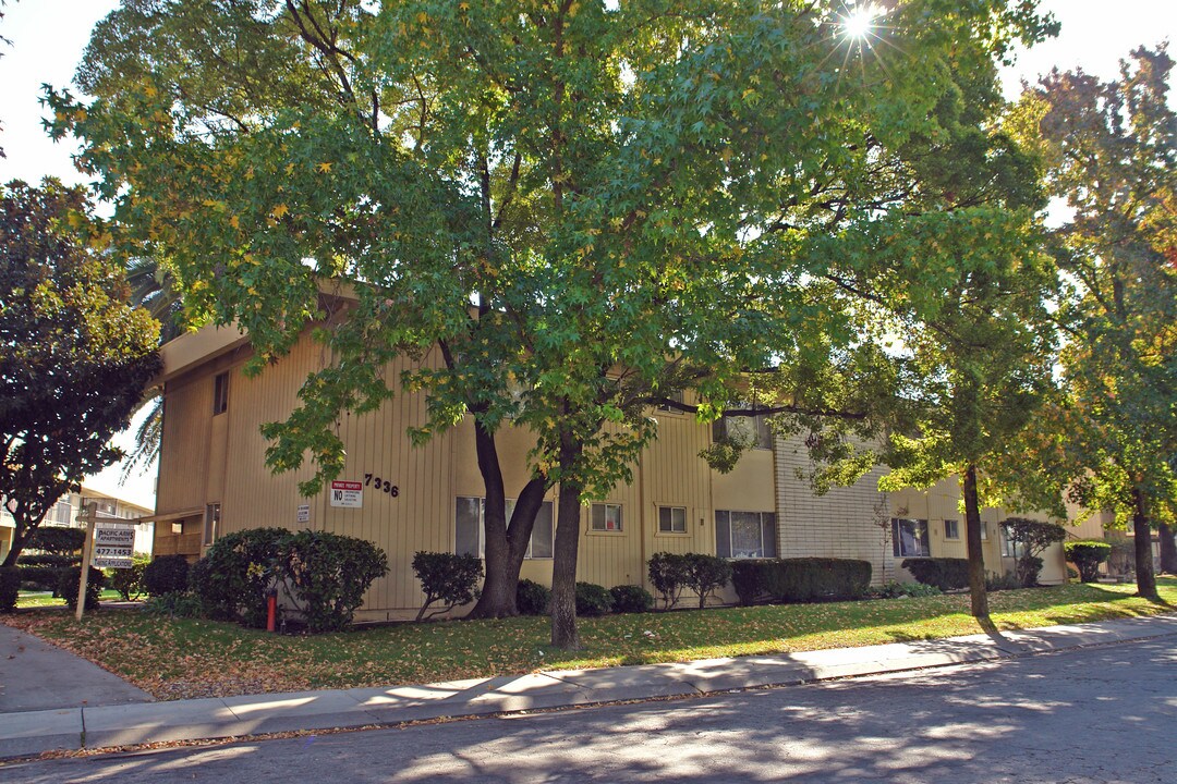 Pacific Arms Apartments in Stockton, CA - Foto de edificio