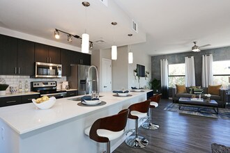 Union at Roosevelt I and II in Phoenix, AZ - Building Photo - Interior Photo