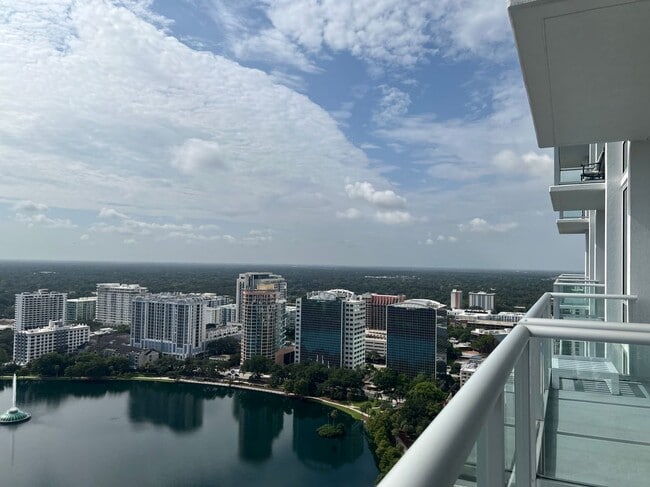 150 E Robinson St in Orlando, FL - Building Photo - Building Photo