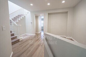 23420 Waterway Ln in Valencia, CA - Building Photo - Building Photo