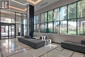 99 Eagle Rock Way in Vaughan, ON - Building Photo - Building Photo
