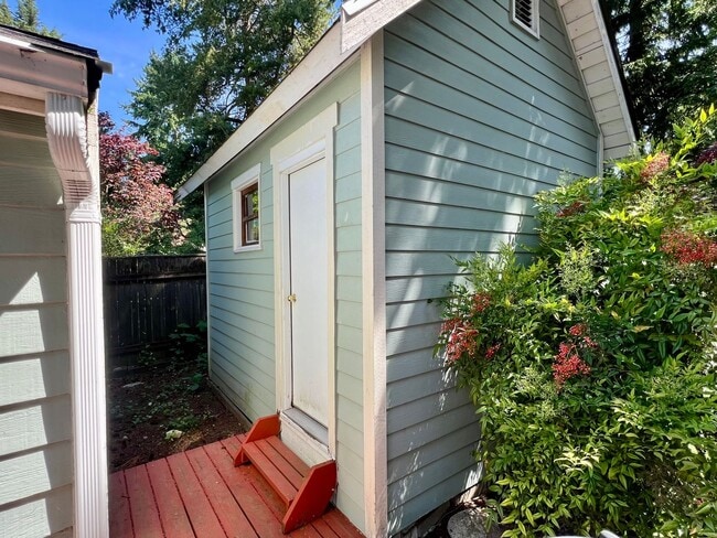 13518 Densmore Ave N in Seattle, WA - Building Photo - Building Photo