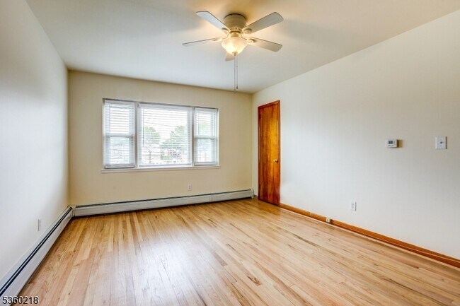 1208 Morris Ave in Union, NJ - Building Photo - Building Photo