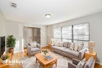 2462 Ridgecrest Ave in Orange Park, FL - Building Photo - Building Photo