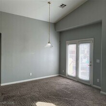 5514 Big Red Ct in Las Vegas, NV - Building Photo - Building Photo