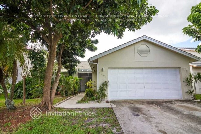 6104 Strawberry Lakes Cir in Greenacres, FL - Building Photo - Building Photo