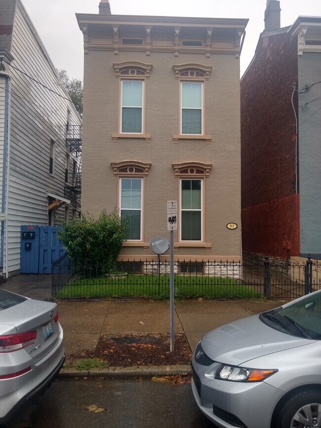 943 Washington Ave Rentals in Newport, KY