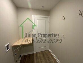 3429 10th Ave in Port Huron, MI - Building Photo - Building Photo