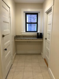 17 Upland Rd, Unit #9 - 5 in Cambridge, MA - Foto de edificio - Building Photo