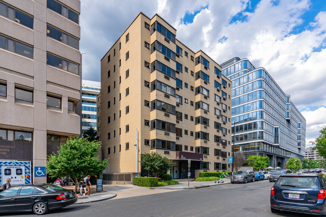 The President Condo in Washington, DC - Building Photo