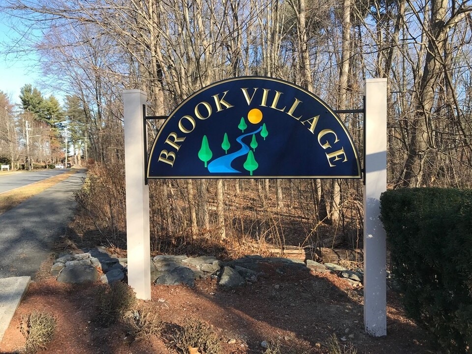 61 Spencer Rd in Boxborough, MA - Building Photo