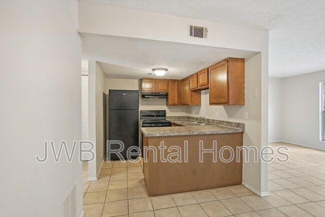 property at 7201 Arlington Expy
