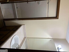 1530 Oleander Ln SW in Lilburn, GA - Building Photo - Building Photo