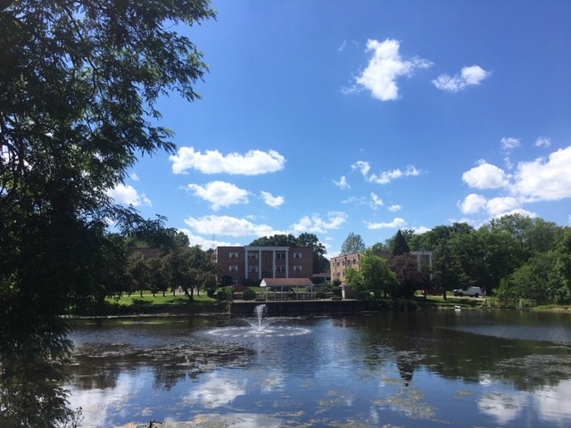 Parkway Manor on the Lake in Alliance, OH - Building Photo - Building Photo