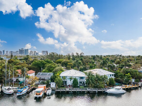 1546 Argyle Dr in Fort Lauderdale, FL - Foto de edificio - Building Photo