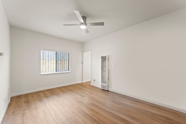 property at 182 W Vernon Ave