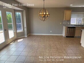 21494 Pine Cone Dr in Macomb, MI - Building Photo - Building Photo