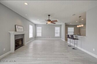 3087 Wandering Oaks Dr in Orange Park, FL - Building Photo - Building Photo