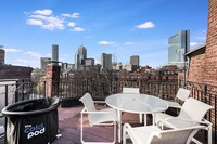 77 Montgomery St, Unit 4 in Boston, MA - Foto de edificio - Building Photo