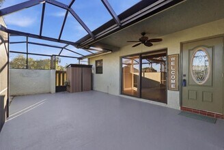 5694 Northpointe Ln, Unit 2 in Boynton Beach, FL - Foto de edificio - Building Photo