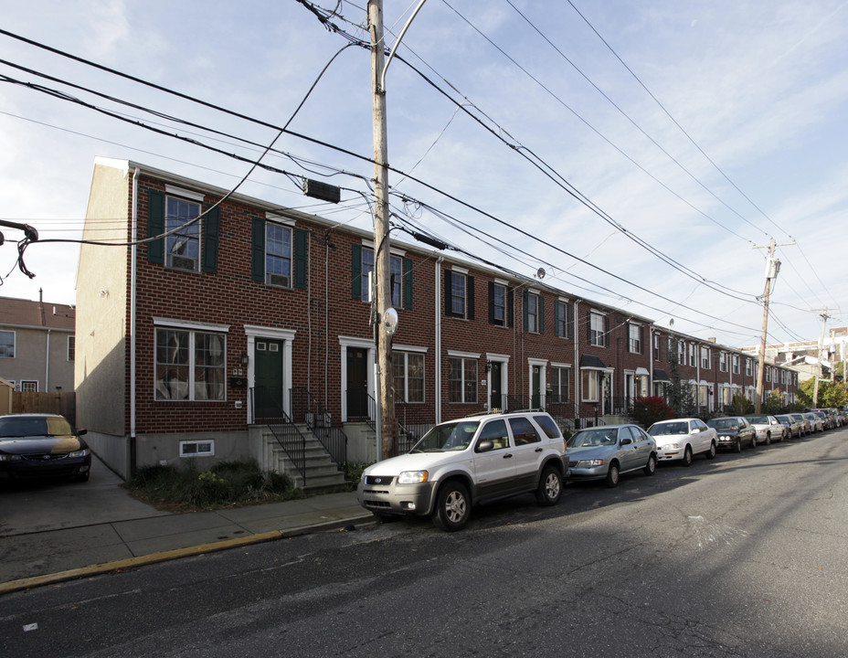 406-416 Brown St in Philadelphia, PA - Building Photo