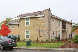 Callen Street Apartments in Vacaville, CA - Building Photo - Building Photo