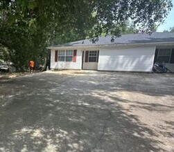 2006 Ducayet St, Unit 2006 in Pascagoula, MS - Foto de edificio - Building Photo