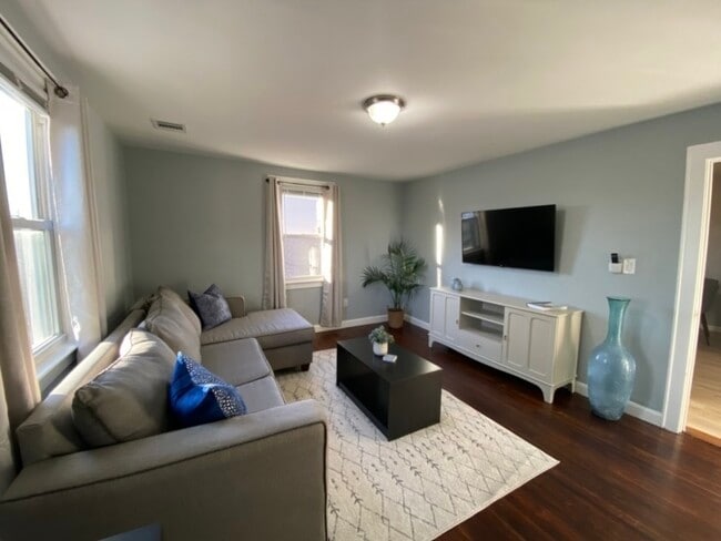 925 Mack Pl, Unit 1 in Linden, NJ - Foto de edificio - Building Photo