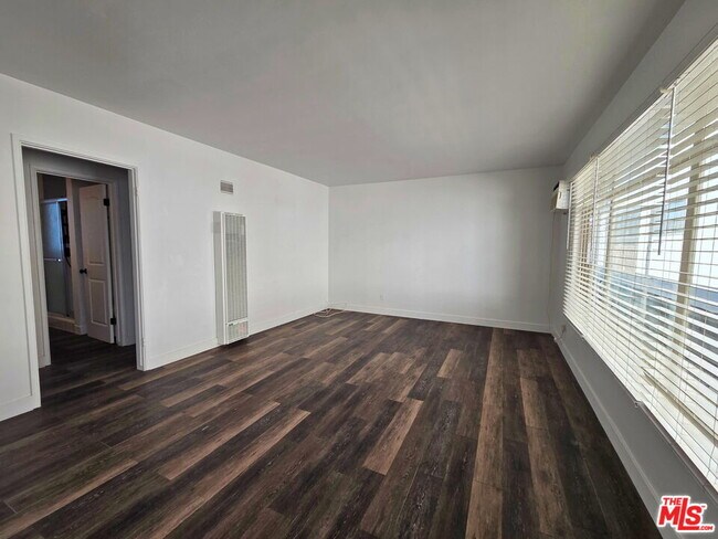 920 Westbourne Dr in West Hollywood, CA - Building Photo - Building Photo