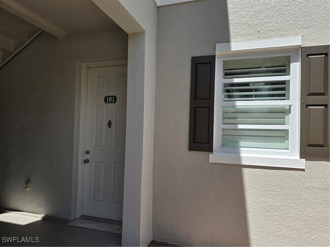 1020 Peggy Cir in Naples, FL - Building Photo - Building Photo