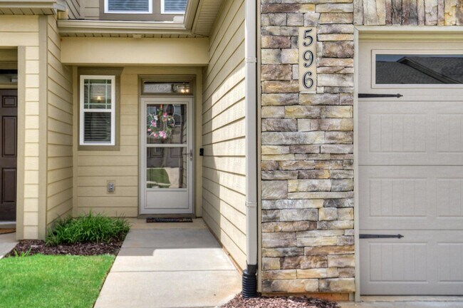 596 Vinings Dr in Grovetown, GA - Building Photo - Building Photo