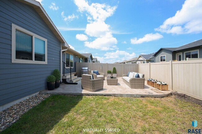 2714 E Sunburst Dr in Brandon, SD - Building Photo - Building Photo