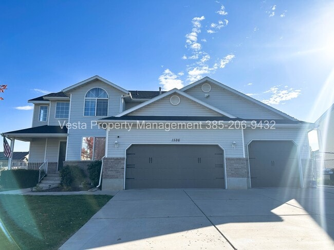 1526 N 2530 W